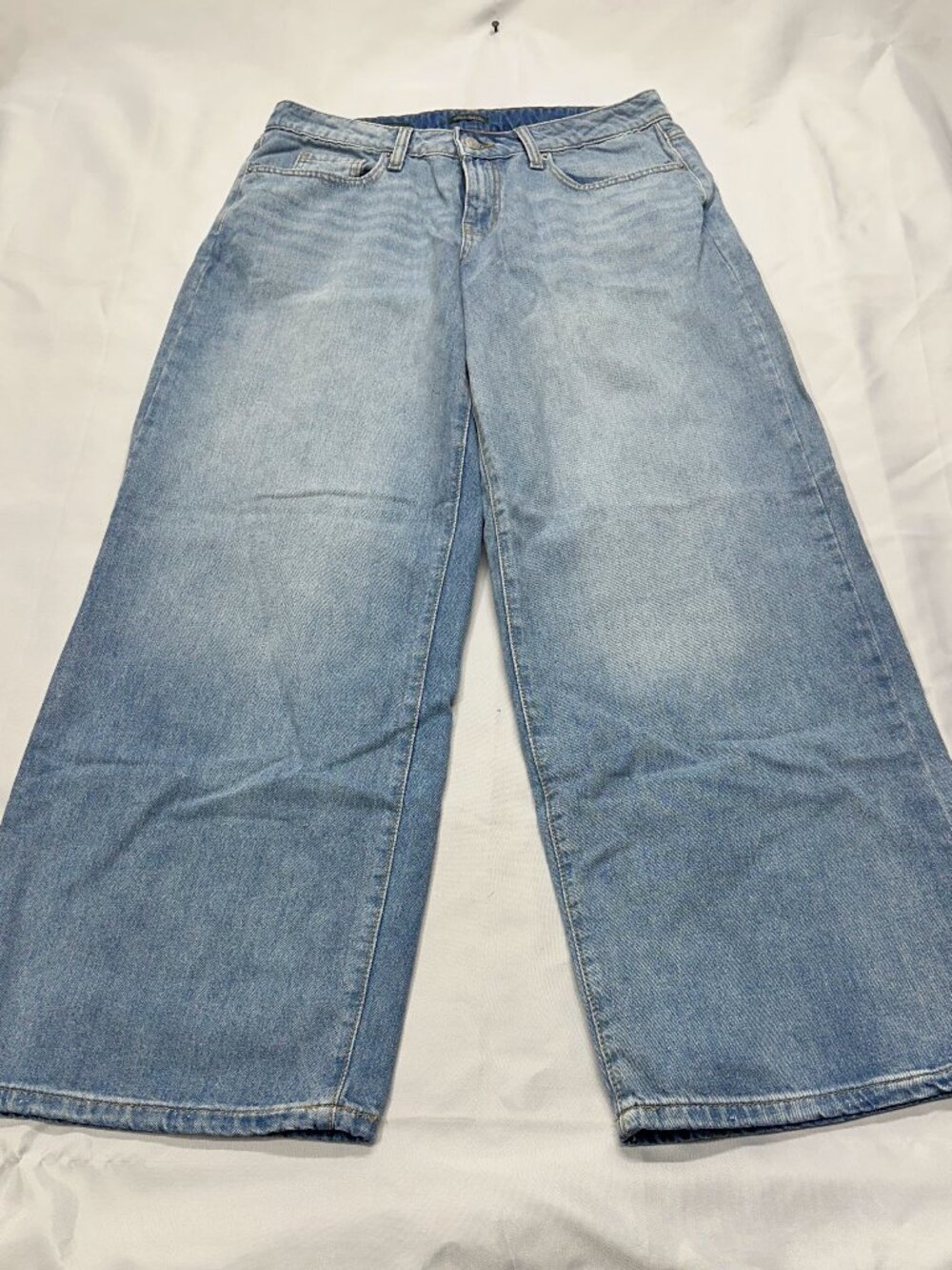 NWT Wild Fable Low Rise Baggy Jeans Light Wash Rigid Denim Size 8 / 31"